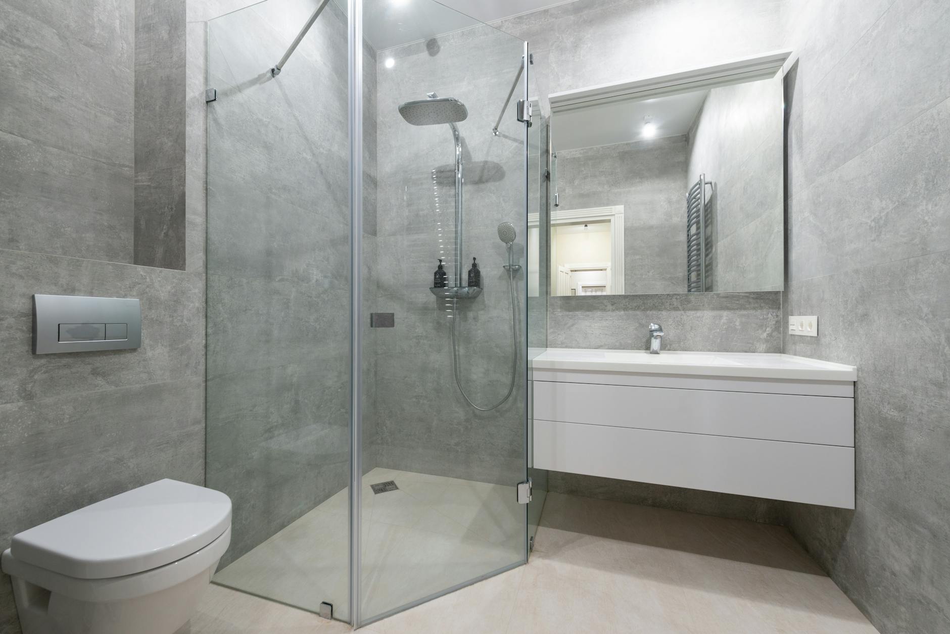 Coût installation douche italienne : Tarifs et budget