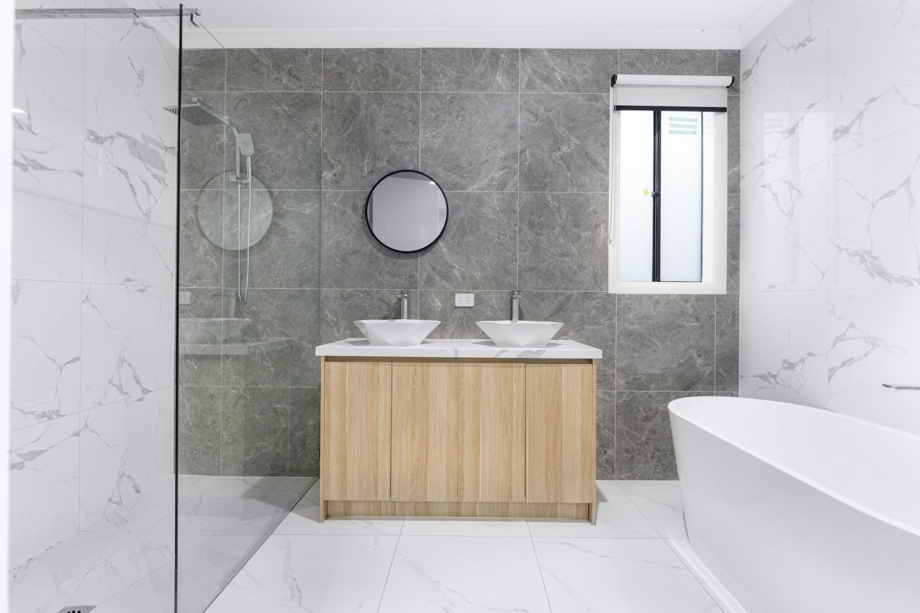 Prix moyen pour une salle de bain : Tarifs détaillés et pièges à éviter